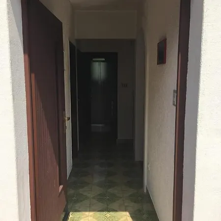 House With A Parking Space Povile, - 14491 펜션